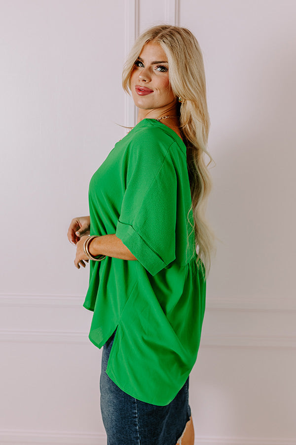 Impressions City Escape Shift Top In Kelly Green Curves