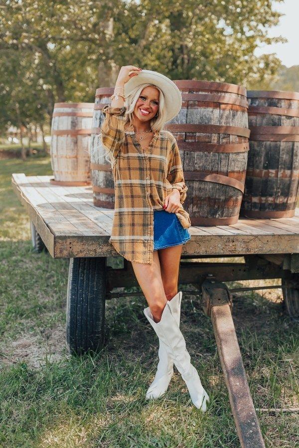 Impressions Hayride Happiness Vintage Wash Plaid Tunic in Camel