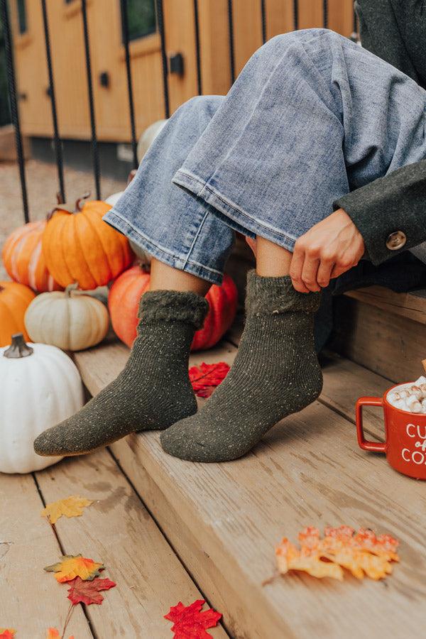 Impressions Autumn Charm Knit Socks In Army Green