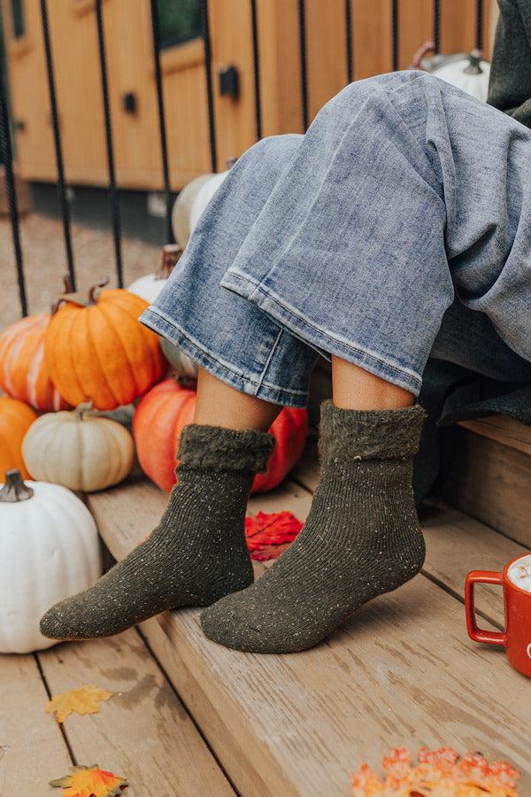 Impressions Autumn Charm Knit Socks In Army Green