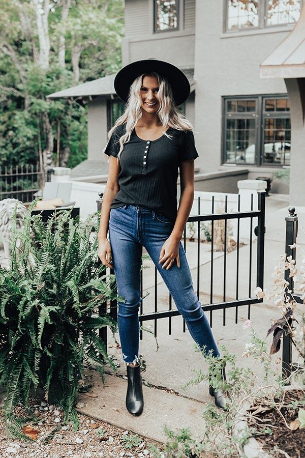 Impressions Impressive Touch Top In Black