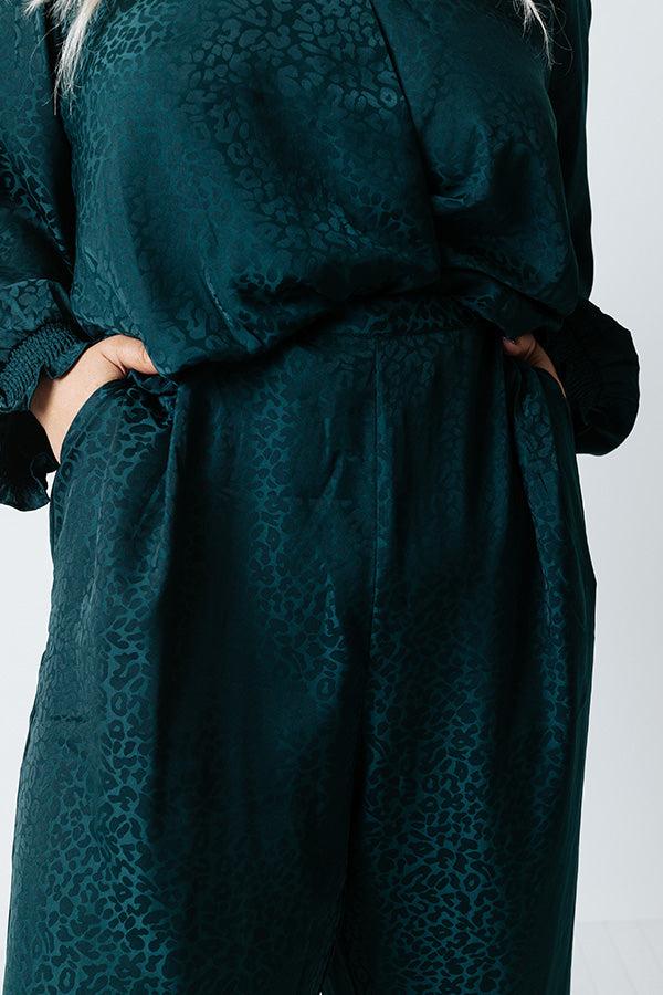 Impressions No Secrets Leopard Pants Curves