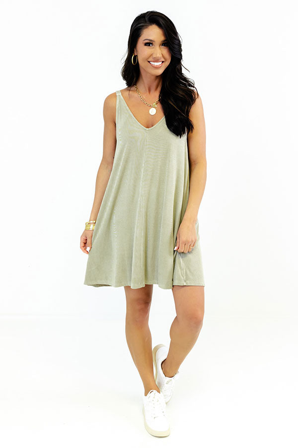 Impressions Picnic On The Beach Shift Dress In Light Sage