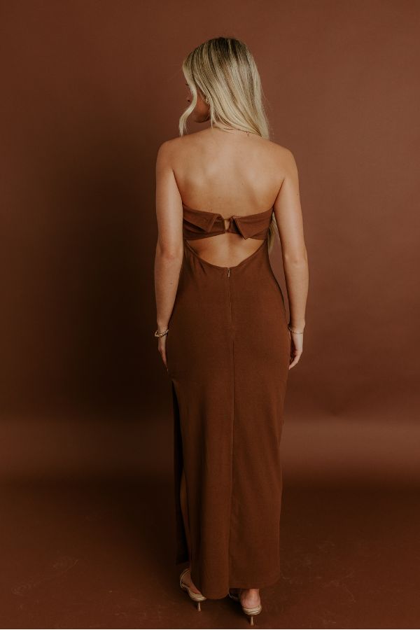 Impressions Rooftop Soiree Velvet Midi Dress In Chocolate