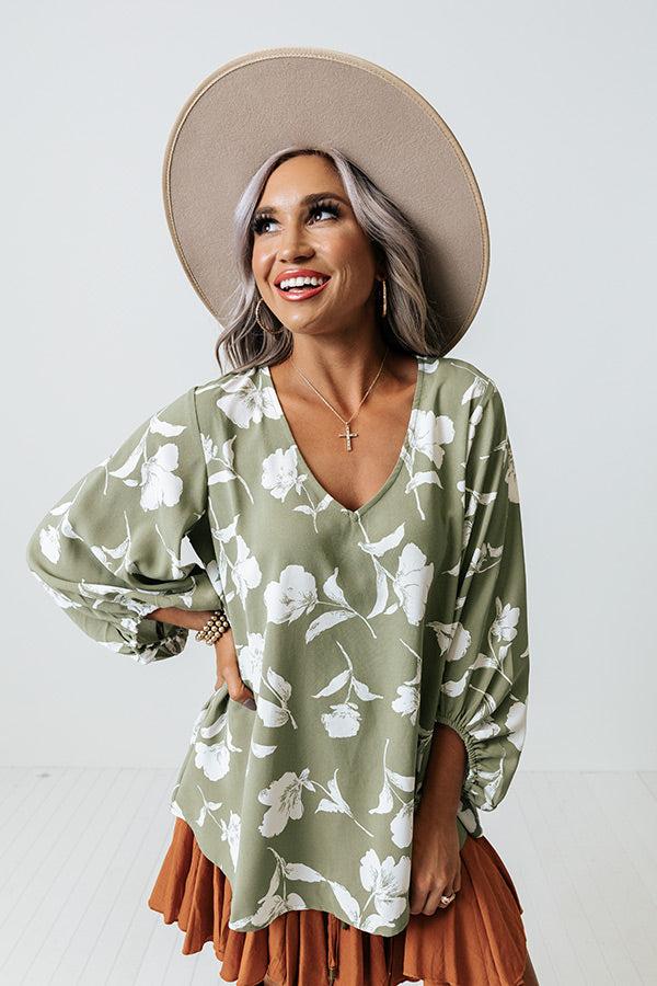 Impressions Show Love Floral Shift Top In Light Sage